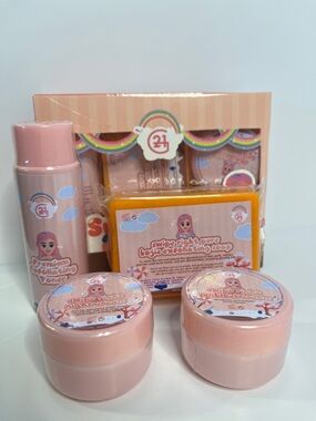 G21 21 Swipe Right Premium Rejuvenating Set - Gentle Daily Hydration